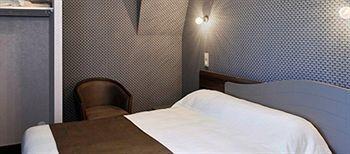 Hotel Auberge De La Bonde Logis Ланже Екстер'єр фото
