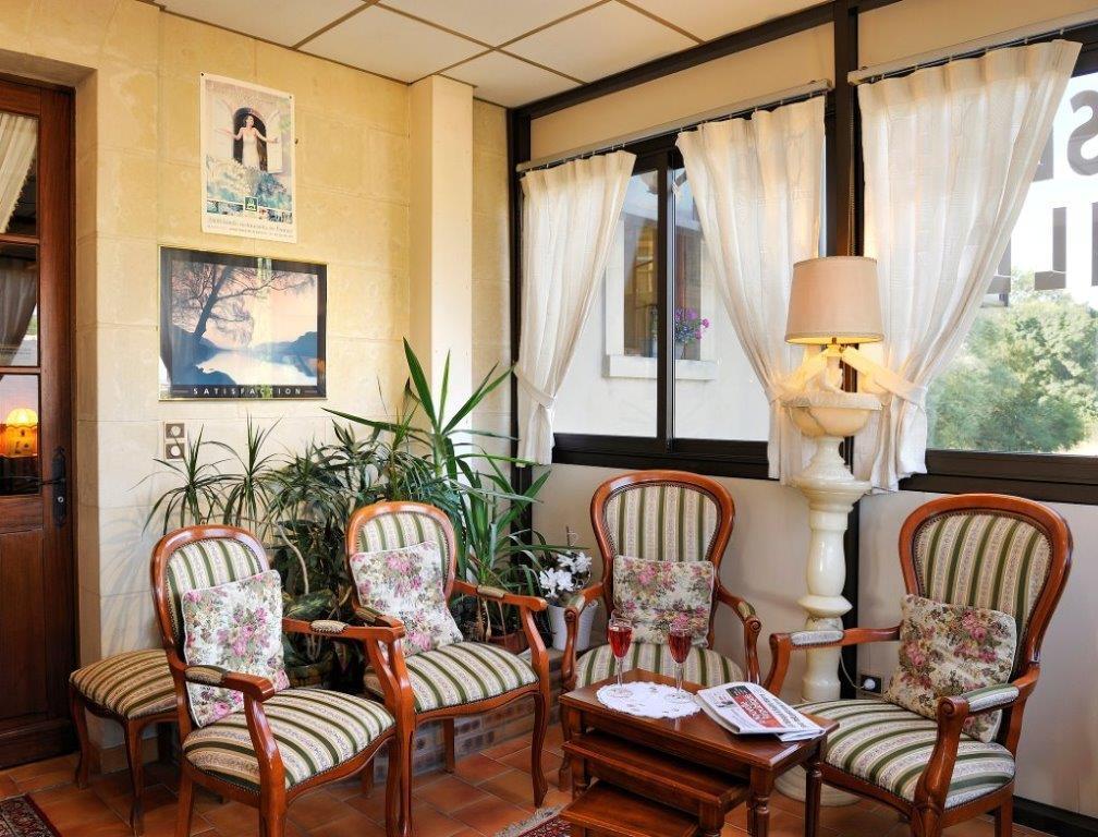 Hotel Auberge De La Bonde Logis Ланже Екстер'єр фото